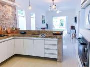 Casa / Sobrado para Venda em Caraguatatuba/SP Massaguaçu...