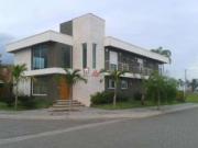 Casa / Sobrado para Venda em Caraguatatuba/SP Massaguaçu...