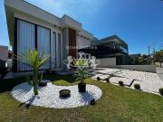 Casa / Sobrado para Venda em Caraguatatuba/SP Massaguaçu...