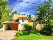 Casa / Sobrado para Venda em Caraguatatuba/SP Massaguaçu...