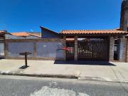 Casa / Sobrado para Venda em Caraguatatuba/SP Morro do...