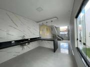 Casa / Sobrado para Venda em Caraguatatuba/SP Porto Novo