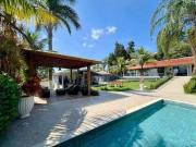 Casa / Sobrado para Venda em Carapicuíba/SP Chácara das...