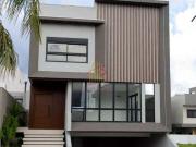 Casa / Sobrado para Venda em Cascavel/PR Cancelli 3 Quartos