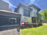 Casa / Sobrado para Venda em Cascavel/PR Centro 3 Quartos Casa / Sobrado para Venda em Cascavel/PR Centro 3 Quartos