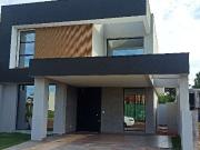 Casa / Sobrado para Venda em Cascavel/PR Claudete 3 Quartos