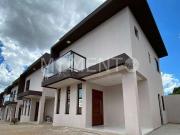 Casa / Sobrado para Venda em Cascavel/PR Country 2 Quartos