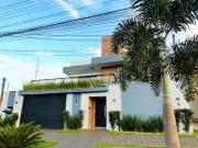 Casa / Sobrado para Venda em Cascavel/PR Country 3 Quartos