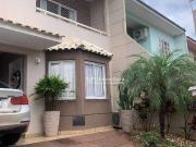 Casa / Sobrado para Venda em Cascavel/PR Country 3 Quartos