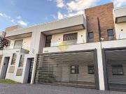 Casa / Sobrado para Venda em Cascavel/PR Country 3 Quartos