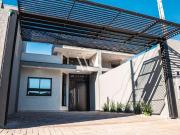 Casa / Sobrado para Venda em Cascavel/PR Esmeralda 2 Quartos