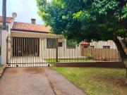 Casa / Sobrado para Venda em Cascavel/PR Floresta 3 Quartos