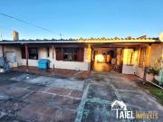 Casa / Sobrado para Venda em Cidreira/RS Centro 4 Quartos