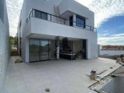 Casa / Sobrado para Venda em Contagem/MG Portal do Sol 4...