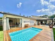 Casa / Sobrado para Venda em Cotia/SP Granja Viana 3 Quartos