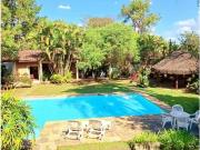 Casa / Sobrado para Venda em Cotia/SP Granja Viana 3 Quartos