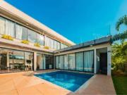 Casa / Sobrado para Venda em Cotia/SP Granja Viana 3 Quartos