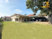 Casa / Sobrado para Venda em Cotia/SP Granja Viana 3 Quartos