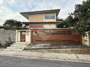 Casa / Sobrado para Venda em Cotia/SP Granja Viana 3 Quartos