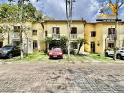 Casa / Sobrado para Venda em Cotia/SP Granja Viana 3 Quartos
