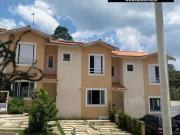 Casa / Sobrado para Venda em Cotia/SP Granja Viana 3 Quartos