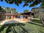 Casa / Sobrado para Venda em Cotia/SP Granja Viana 4 Quartos