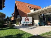 Casa / Sobrado para Venda em Cotia/SP Granja Viana 4 Quartos