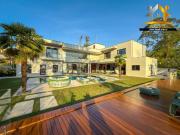 Casa / Sobrado para Venda em Cotia/SP Granja Viana 4 Quartos