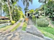 Casa / Sobrado para Venda em Cotia/SP Granja Viana 6 Quartos