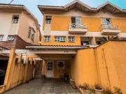 Casa / Sobrado para Venda em Cotia/SP Jardim Barbacena 4...