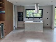 Casa / Sobrado para Venda em Cotia/SP Jardim das...