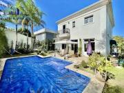 Casa / Sobrado para Venda em Cotia/SP Pitas 4 Quartos