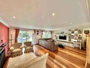 Casa / Sobrado para Venda em Cotia/SP São Paulo II 4 Quartos