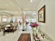 Casa / Sobrado para Venda em Cotia/SP São Paulo II 5 Quartos