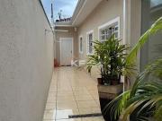 Casa / Sobrado para Venda em Cravinhos/SP Jardim Bela...