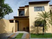 Casa / Sobrado para Venda em Cuiabá/MT Goiabeiras 3 Quartos