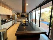 Casa / Sobrado para Venda em Cuiabá/MT Jardim Califórnia...