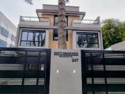 Casa / Sobrado para Venda em Curitiba/PR Água Verde 3...