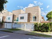 Casa / Sobrado para Venda em Curitiba/PR Água Verde 3...