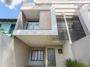 Casa / Sobrado para Venda em Curitiba/PR Água Verde 3...