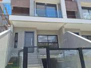 Casa / Sobrado para Venda em Curitiba/PR Água Verde 3...