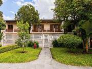 Casa / Sobrado para Venda em Curitiba/PR Ahú 3 Quartos