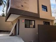 Casa / Sobrado para Venda em Curitiba/PR Bairro Alto 3...