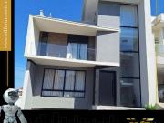 Casa / Sobrado para Venda em Curitiba/PR Bairro Alto 4...