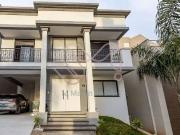 Casa / Sobrado para Venda em Curitiba/PR Bom Retiro 4...