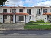 Casa / Sobrado para Venda em Curitiba/PR Boqueirão 3 Quartos
