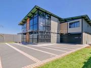 Casa / Sobrado para Venda em Curitiba/PR Butiatuvinha 3...