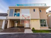 Casa / Sobrado para Venda em Curitiba/PR Butiatuvinha 4...