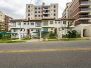 Casa / Sobrado para Venda em Curitiba/PR Cabral 3 Quartos