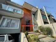 Casa / Sobrado para Venda em Curitiba/PR Cachoeira 3 Quartos